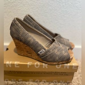 Tom’s Wedge in Grey Canvas Sashiko size 6